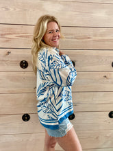 Load image into Gallery viewer, Havana Hibiscus Button Up Top