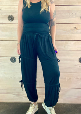 Charly Wide Rib Loose Fit Pants in Black