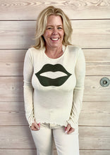 Load image into Gallery viewer, Lips Long Sleeve Top