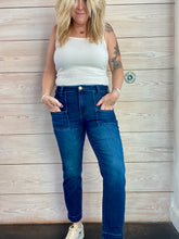 Load image into Gallery viewer, Reese Waken High Waist Ankle Jeans