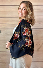 Load image into Gallery viewer, Lush Rose Short Kimono