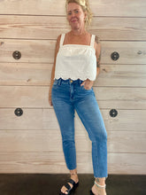 Load image into Gallery viewer, Rachael High Rise Mom Jeans in Exalted Wash