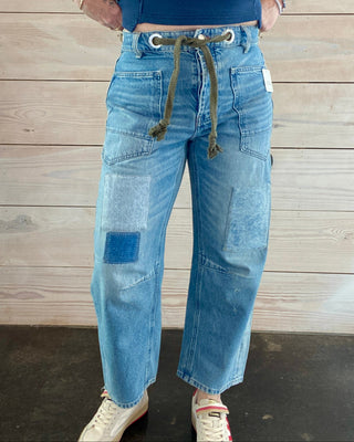 Moxie Patch Pocket Barrel Jeans