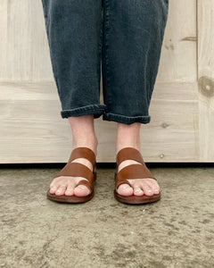 Abilene Toe Loop Sandals in Brown