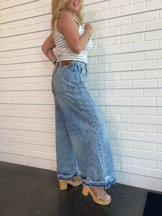 Apollo Wide Leg Jean
