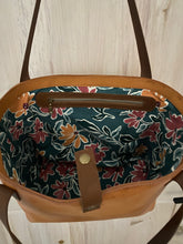 Load image into Gallery viewer, Carlisle Tote