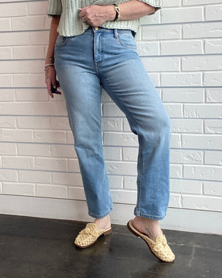 lightwash jeans ankle length