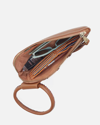Sable Wristlet in Pebbled Leather - Timber Brown