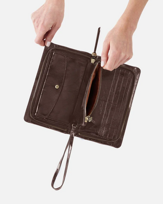 HOBO Evolve Wristlet | Vintage Hide Leather