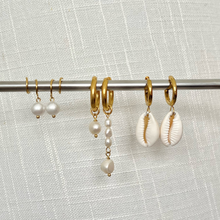 Load image into Gallery viewer, Ellie Vail - Cove Spiral Pearl Earring