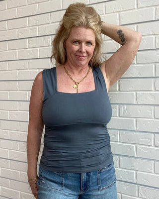 grey tank top