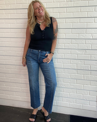 Women's Kut from the Kloth Avery high-rise easy straight dark wash jeans with front seams, porkchop pockets, stretch denim, and a raw hem.