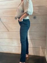 Load image into Gallery viewer, Sara Slim Straight Jeans