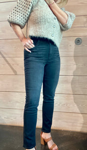 Sara Slim Straight Jeans