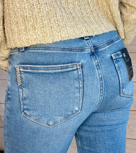 Load image into Gallery viewer, Cindy High Rise Straight Jeans